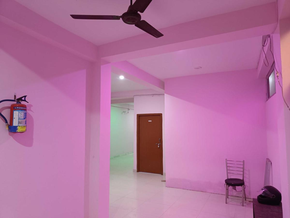جوراكبور Oyo Pandey Ji Guesthouse المظهر الخارجي الصورة